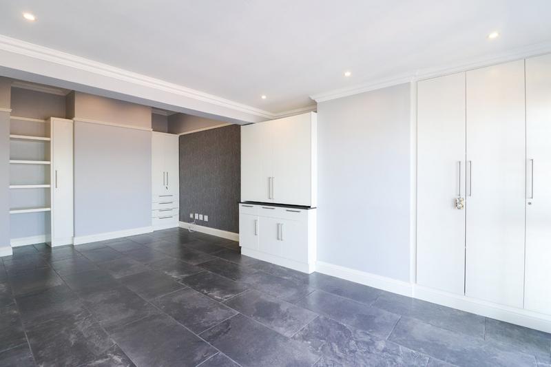 8 Bedroom Property for Sale in Reebok Western Cape